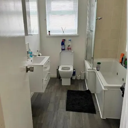 Mac'S- Double Room Shared Bathroom Belfast Exterior photo