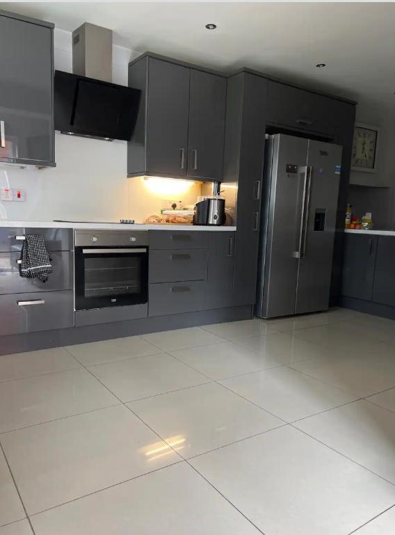 Homestay Mac's- Double Shared Bathroom Belfast