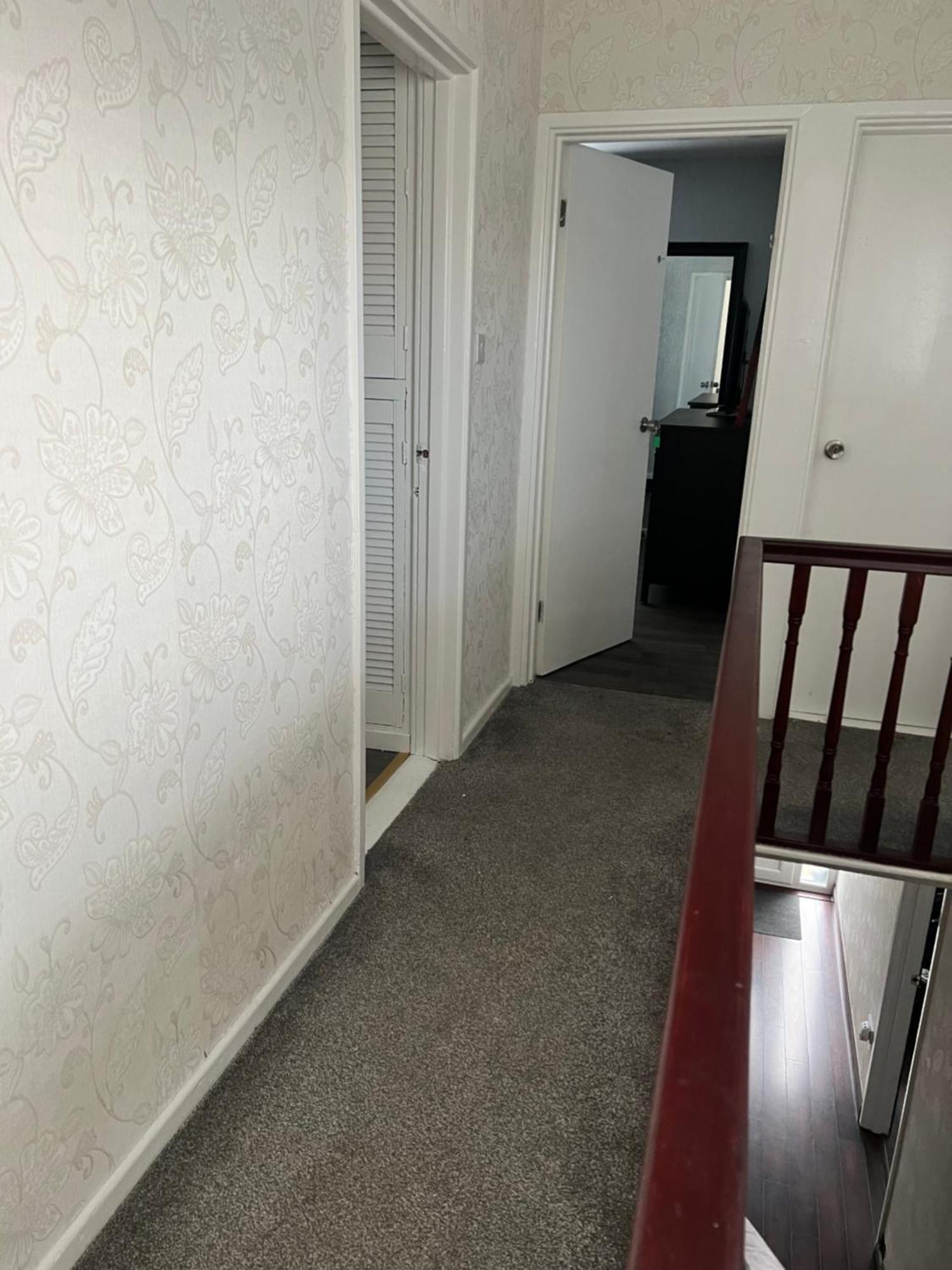 Mac's- Double Shared Bathroom Homestay *